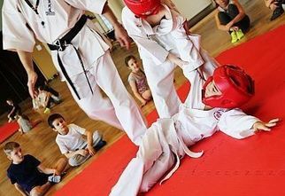 Ferie z pasją: Karate, sztuki i sporty walki