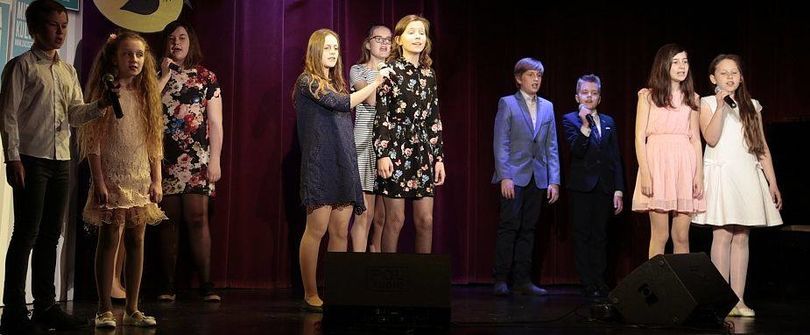 ZESPÓŁ WOKALNY Abra